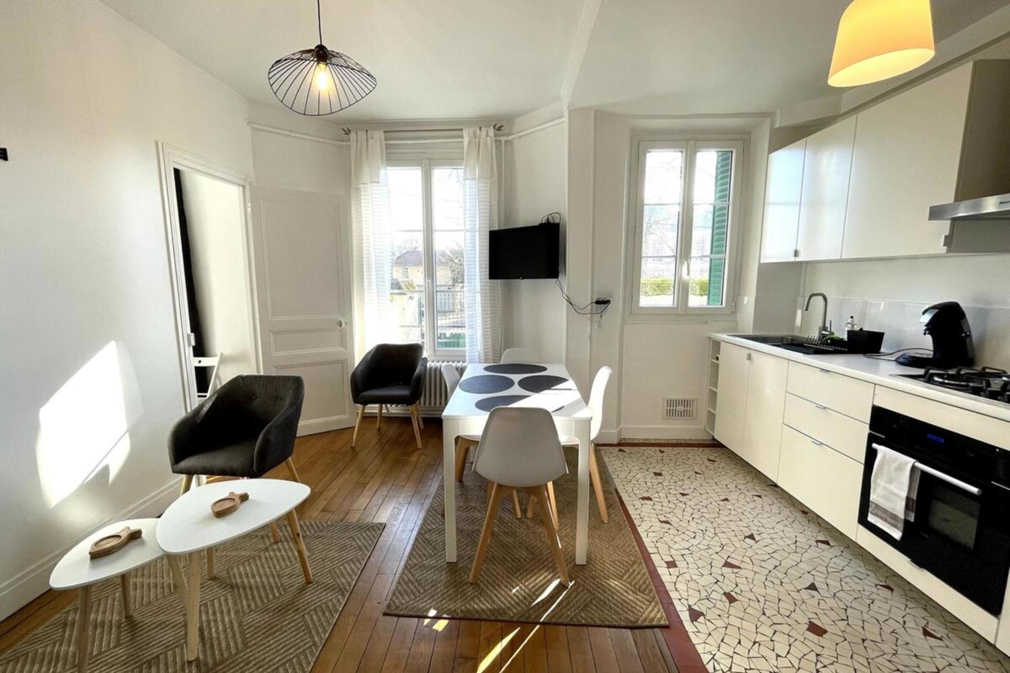 Fontainebleau - Chez Sebastien Appartement Buitenkant foto